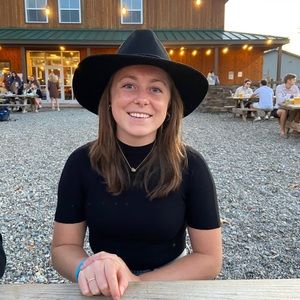 Meet your Posher, Madelyne